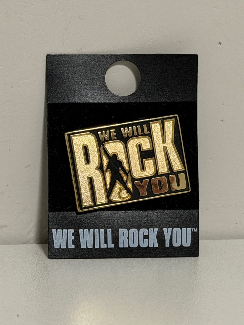 Queen We Will Rock You Freddie Mercury Music Band Enamel Metal Pin Badge - New